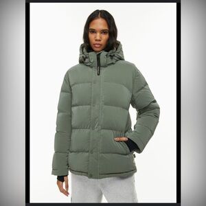 Aritzia TNA Superpuff jacket